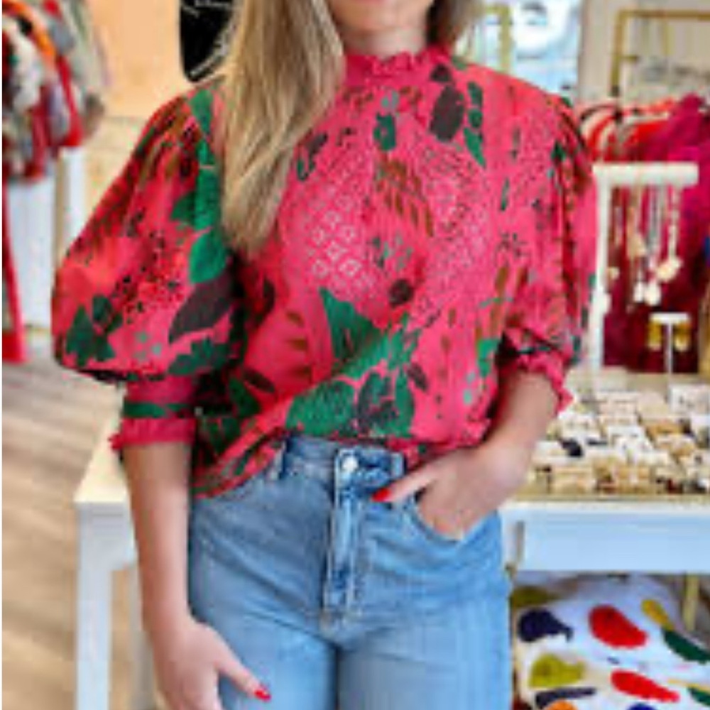 Adorable Farm Rio top in like new, perfect condition.